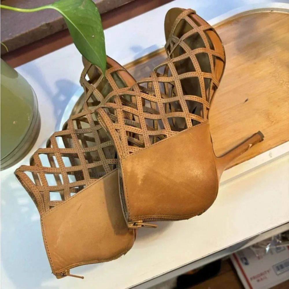 Kenzie open toe heels size 8